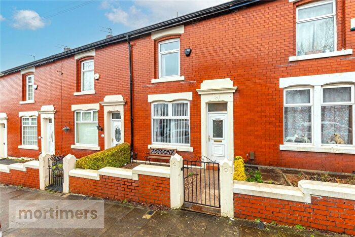 2 Bedroom Terraced House For Sale In Park Lee Road, Blackburn, Lancashire, BB2