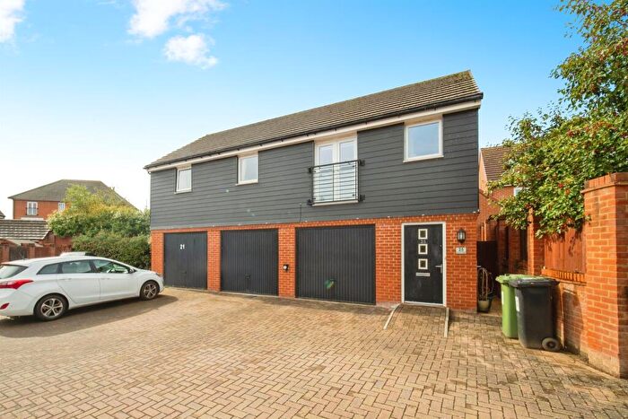 2 Bedroom House For Sale In Hutchins Way, Basingstoke, RG24