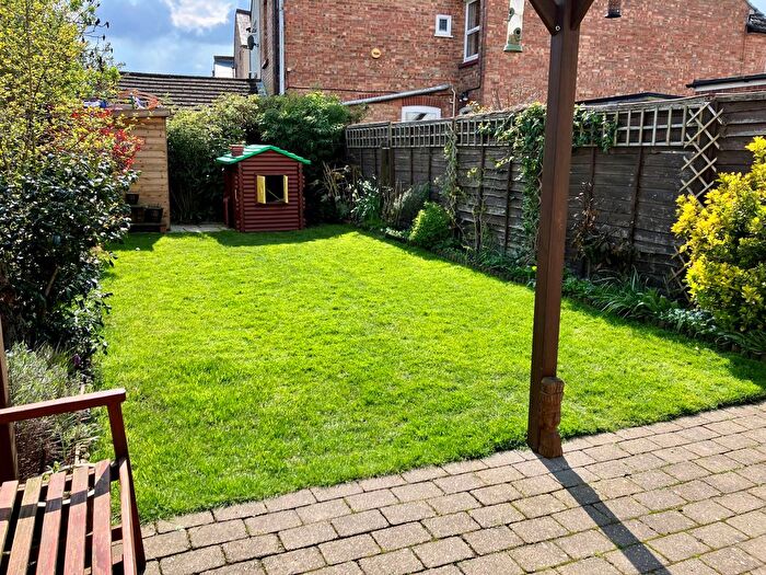 4 Bedroom Semi-detached House To Rent In Prospect Road, St Albans, AL1