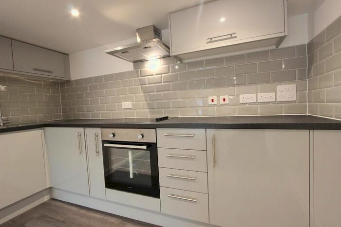 1 Bedroom Flat To Rent In St Radigunds Road, Dover, CT17