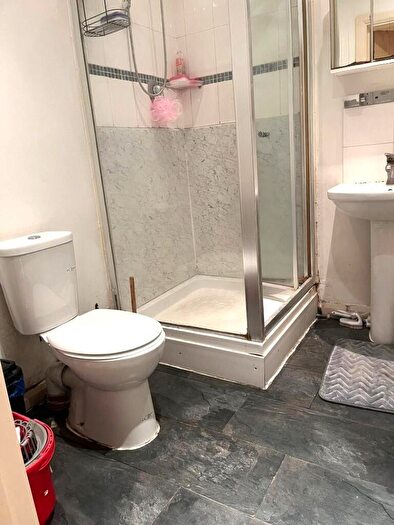 1 Bedroom Flat To Rent In Hatfield Road, London, E15