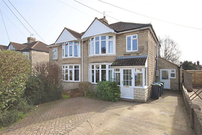 4 Bedroom Semi-Detached House For Sale In King Alfred Street, Chippenham, SN15