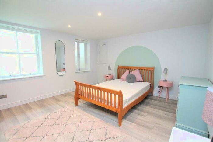 2 Bedroom Flat To Rent In Marine Parade, Brighton, BN2