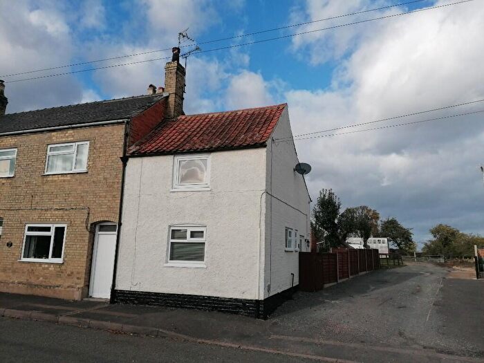 2 Bedroom End Of Terrace House To Rent In Main Road, Dyke, PE10