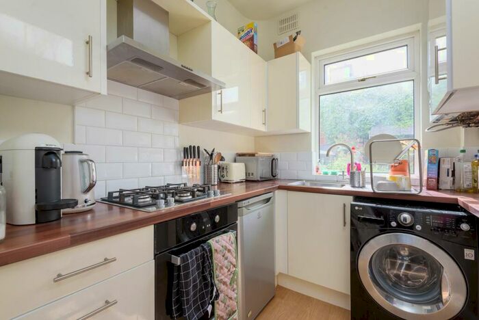 3 Bedroom Terraced House For Sale In Slate Street, Sheffield, S2