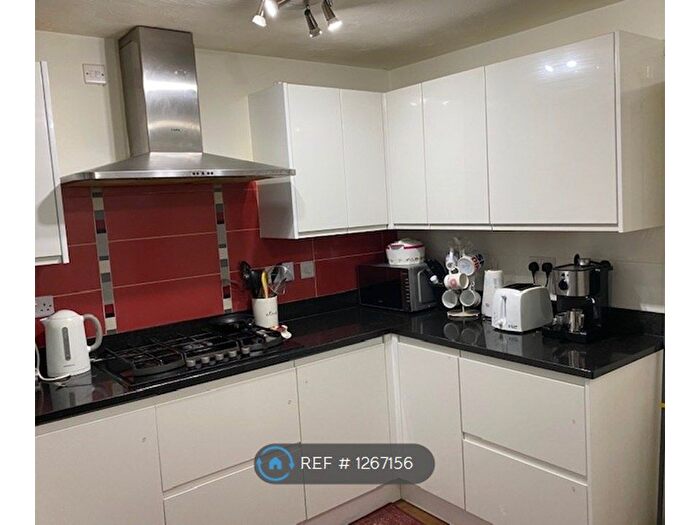 3 Bedroom Semi-Detached House To Rent In Juniper Way, Bradley Stoke, Bristol, BS32