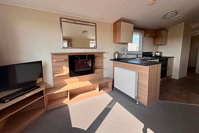 3 Bedroom Park Home For Sale In North Sea Lane, Humberston, Grimsby, DN36