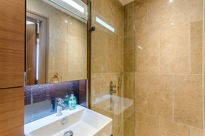 1 Bedroom Flat For Sale In Dorset Square, Marylebone, London, NW1
