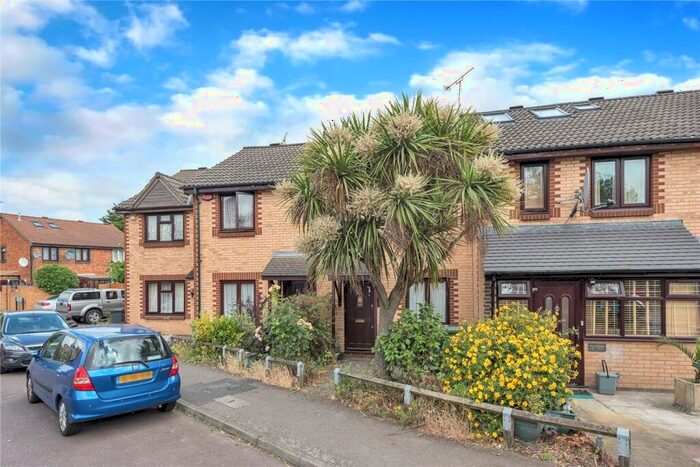 2 Bedroom Maisonette To Rent In Southerngate Way, London, SE14