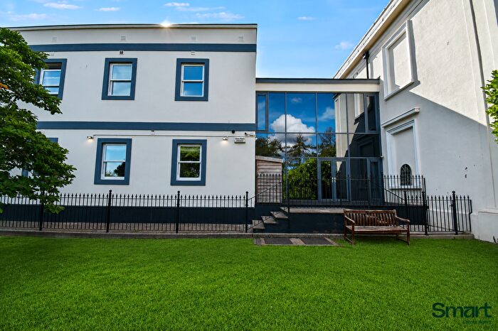 2 Bedroom Flat For Sale In Isleworth Road, Exeter, EX4