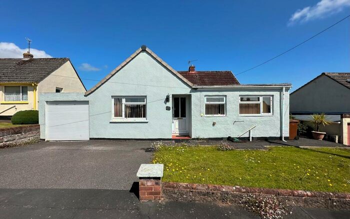 3 Bedroom Bungalow For Sale In Southfield Way, Tiverton, EX16