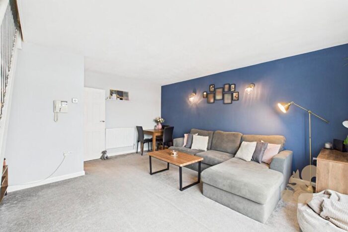 2 Bedroom Duplex For Sale In The Vineyards, Great Baddow, Chelmsford, CM2