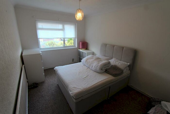 1 Bedroom Flat To Rent In Main Road, Hextable, Swanley, BR8