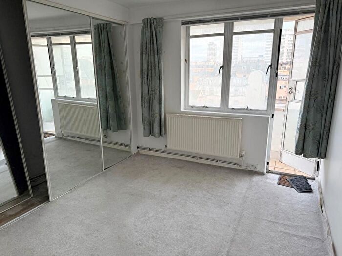 1 Bedroom Flat For Sale In Embassy Court, Kings Road, Brighton, BN1