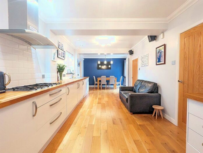 4 Bedroom Detached House For Sale In Greenways, Sandhurst, Berkshire, GU47
