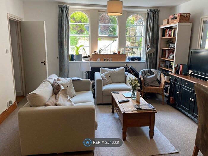 2 Bedroom Flat To Rent In Christchurch Road, Bristol, BS8