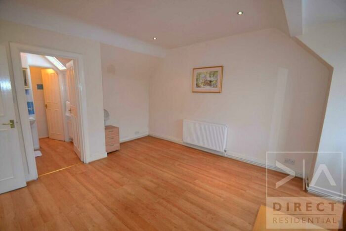 Studio To Rent In Banstead Road, Carshalton, SM5