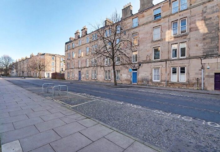 1 Bedroom Flat To Rent In /, Albert Street, Edinburgh, EH7