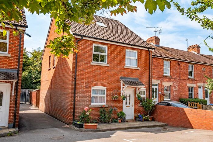 4 Bedroom Detached House For Sale In Andover Road, Ludgershall, SP11