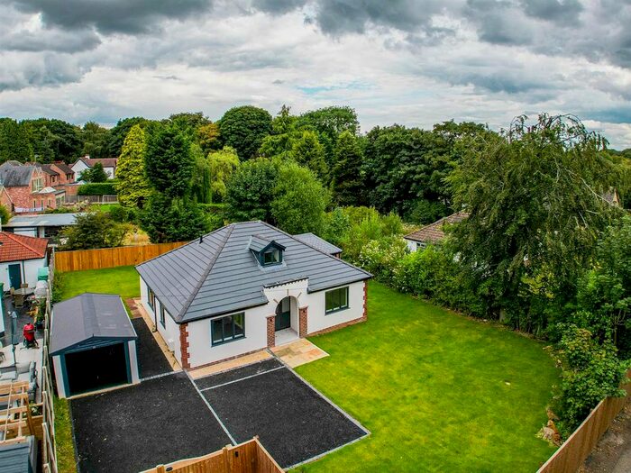 3 Bedroom Detached Bungalow To Rent In Barnsley Road, Woolley, Wakefield, WF4