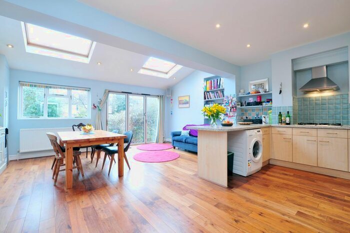 4 Bedroom Terraced House To Rent In Kingsway, Mortlake, SW14