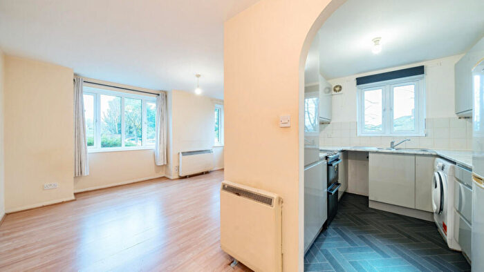 1 Bedroom Flat For Sale In Maroons Way, Catford, SE6