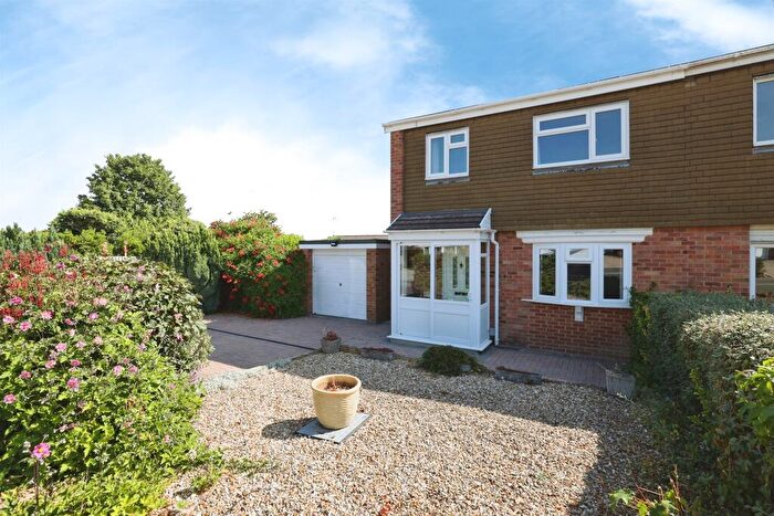 3 Bedroom Semi-Detached House For Sale In Hamilton Close, Amesbury, Salisbury, SP4