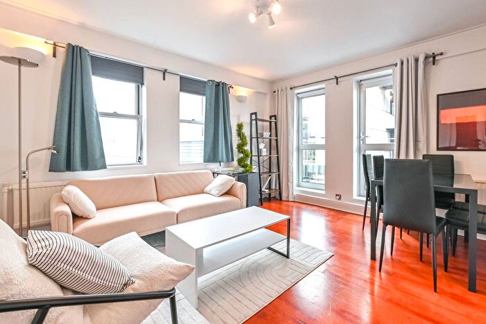 2 Bedroom Flat To Rent In New Cavendish Street, Marylebone, London, W1W