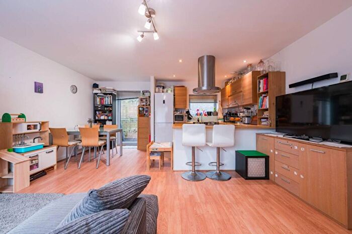 2 Bedroom Flat For Sale In Newham Way, London, , Beckton, London, E6