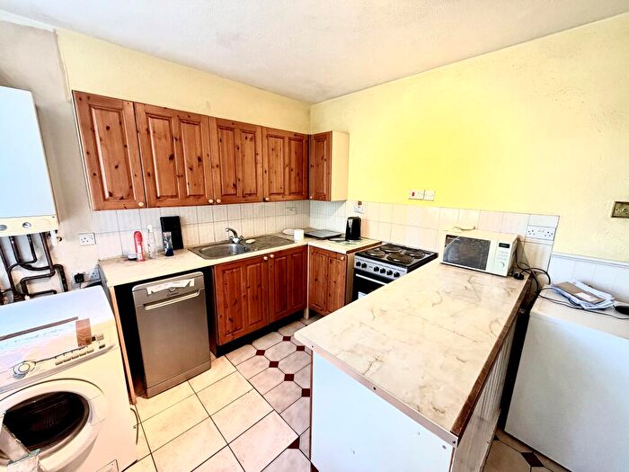 3 Bedroom House To Rent In Whalebone Grove, Romford, RM6