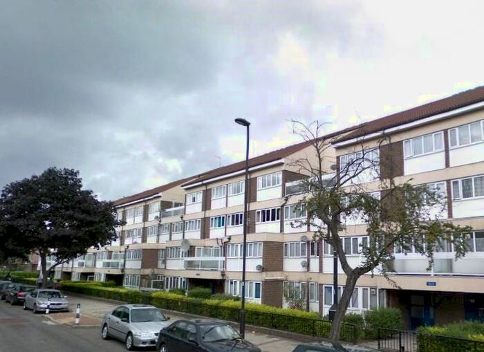 4 Bedroom Maisonette To Rent In Vassall Road, Oval, London, SW9