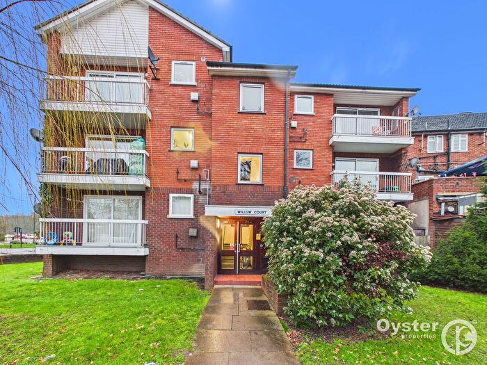 2 Bedroom Flat To Rent In Willow Court, Bromefield, HA7