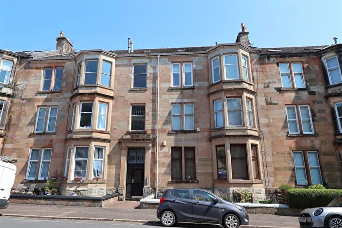 2 Bedroom Flat For Sale In Ardgowan Street, Greenock, PA16