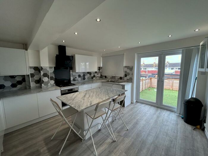 3 Bedroom House To Rent In Windrush, Highworth, Swindon, SN6