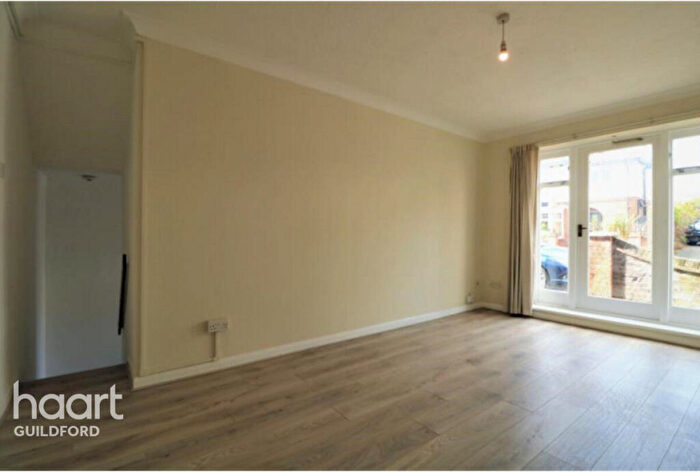 1 Bedroom Apartment To Rent In Farnham Road, Guildford, GU2