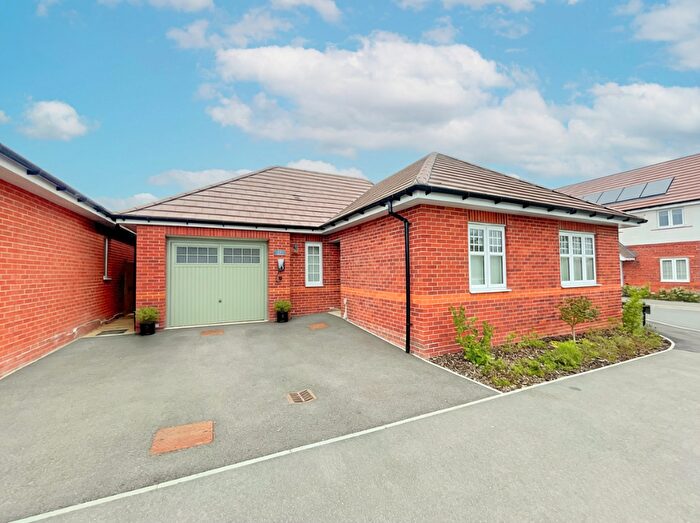 2 Bedroom Detached Bungalow For Sale In Legion Way, Tiptree, CO5
