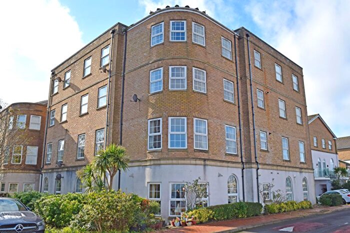 1 Bedroom Flat To Rent In John Batchelor Way, Penarth, Vale Of Glamorgan, CF64