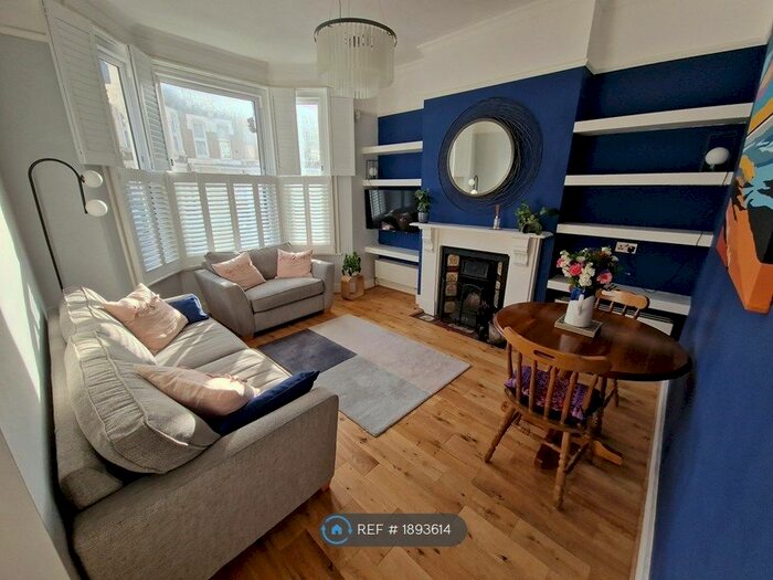 2 Bedroom Flat To Rent In Kensal Green, London, NW10