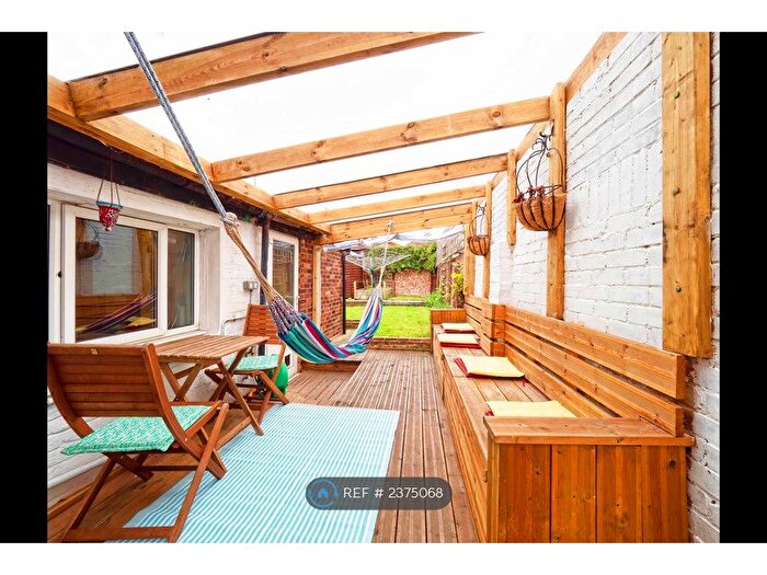 2 Bedroom End Of Terrace House To Rent In Nelson Road, Twickenham, TW2