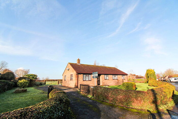 3 Bedroom Detached Bungalow For Sale In Cade Lane, Upton, Gainsborough, DN21