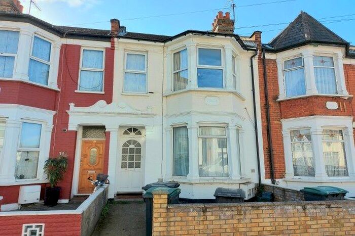 2 Bedroom Flat To Rent In Coniston Road, London, N17