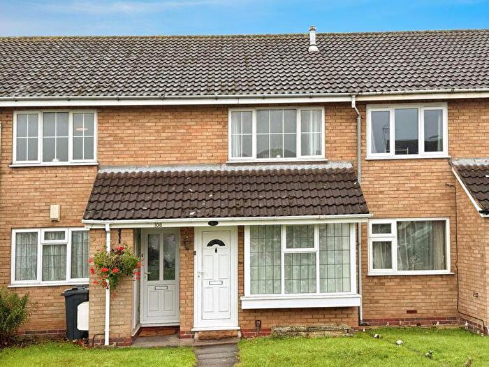 2 Bedroom Maisonette For Sale In Cheswood Drive, Sutton Coldfield, B76