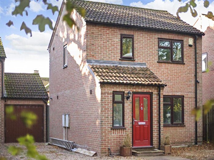 2 Bedroom Detached House For Sale In Oakwood, Flintham, Newark, NG23