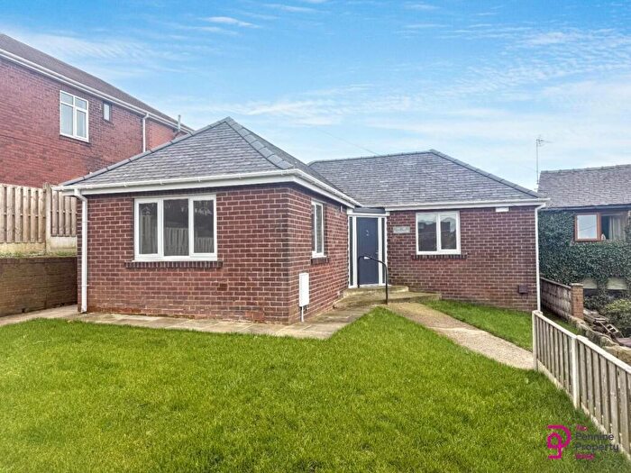 3 Bedroom Detached Bungalow To Rent In Shay House Lane, Stocksbridge, S36