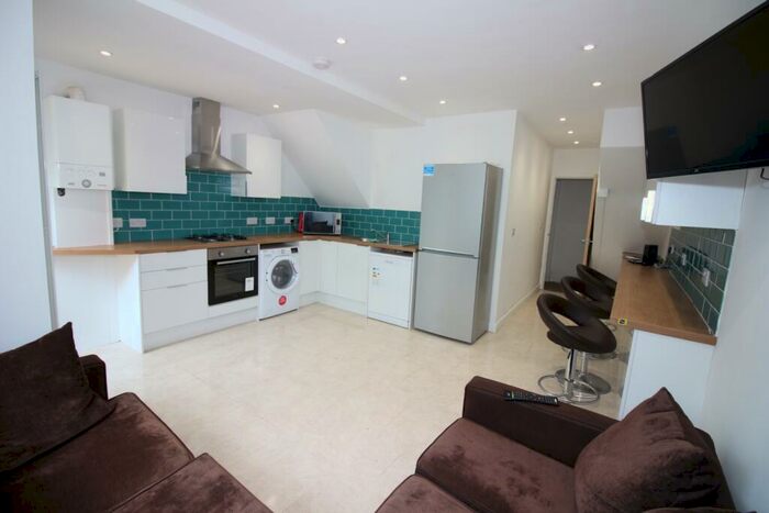 7 Bedroom Terraced House To Rent In Cranbrook Street, Cathays, CF24