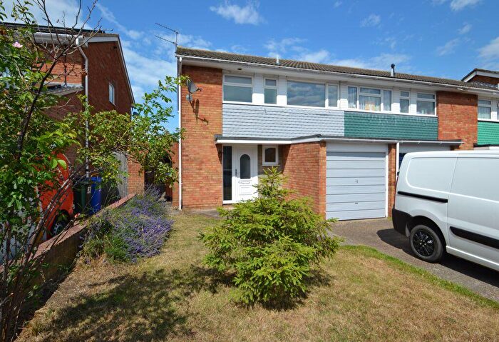 3 Bedroom End Of Terrace House To Rent In Lansdown Road, Sittingbourne, Kent, ME10