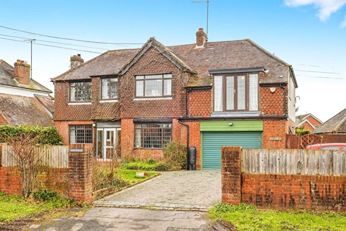 5 Bedroom Detached House For Sale In Gatehouse Lane, Burgess Hill, RH15