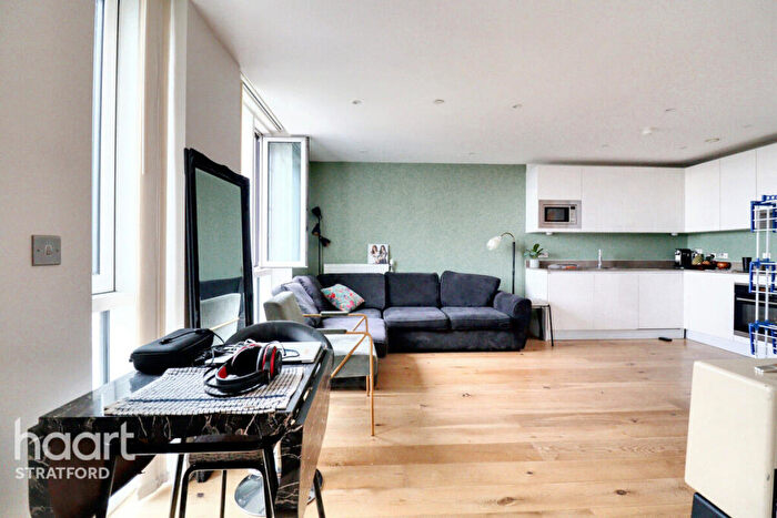 1 Bedroom Apartment For Sale In High Street, Stratford, E15