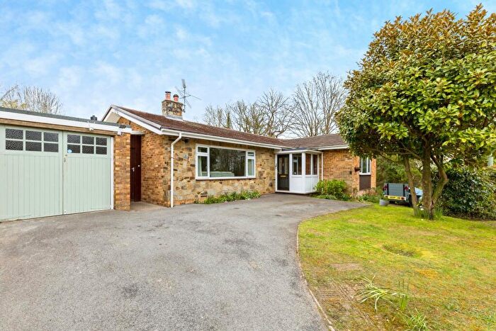 3 Bedroom Bungalow For Sale In Steeres Hill, Horsham, RH12