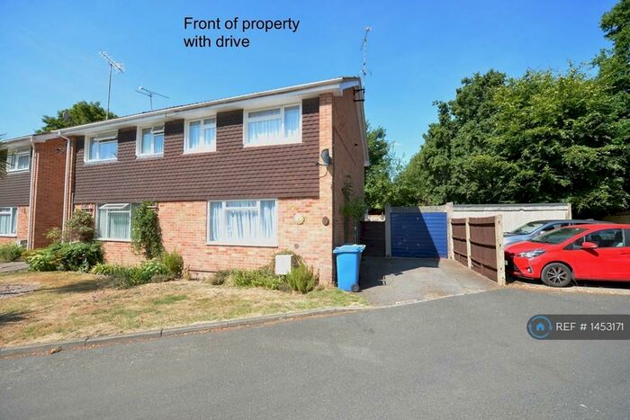 3 Bedroom Semi-Detached House To Rent In Union Close, Owlsmoor, Sandhurst, GU47